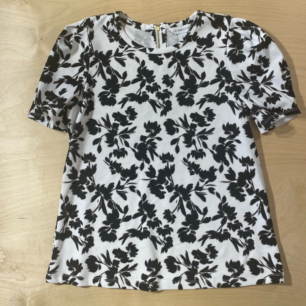 Liz Claiborne Black Floral Blouse Medium (QM)